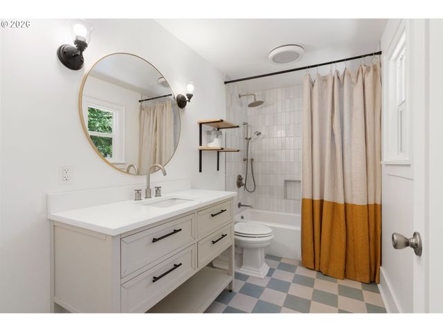 336 Ne ADAMS Ave, Chehalis, WA 98532