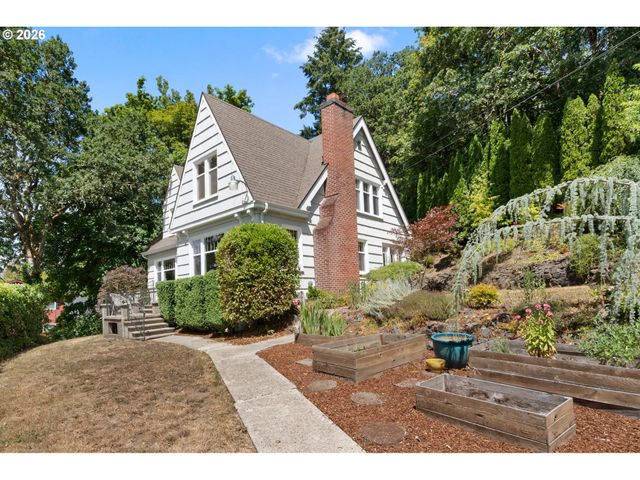 336 Ne ADAMS Ave, Chehalis, WA 98532