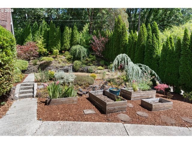 336 Ne ADAMS Ave, Chehalis, WA 98532