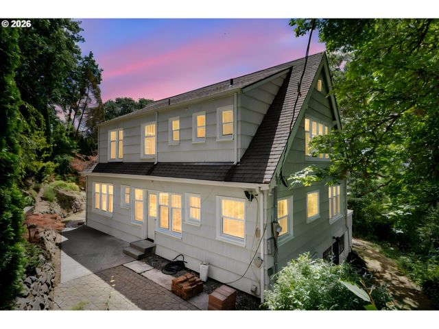 336 Ne ADAMS Ave, Chehalis, WA 98532