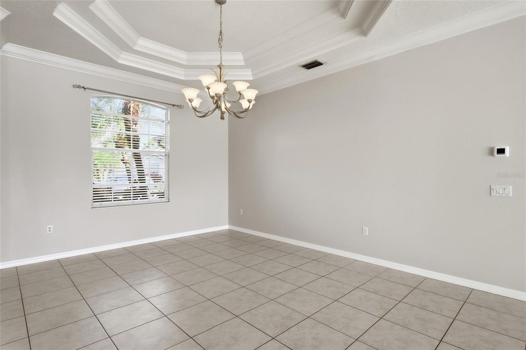 Image 11 of property listing at 518 COUNTRY LANE, Bradenton, FL 34212