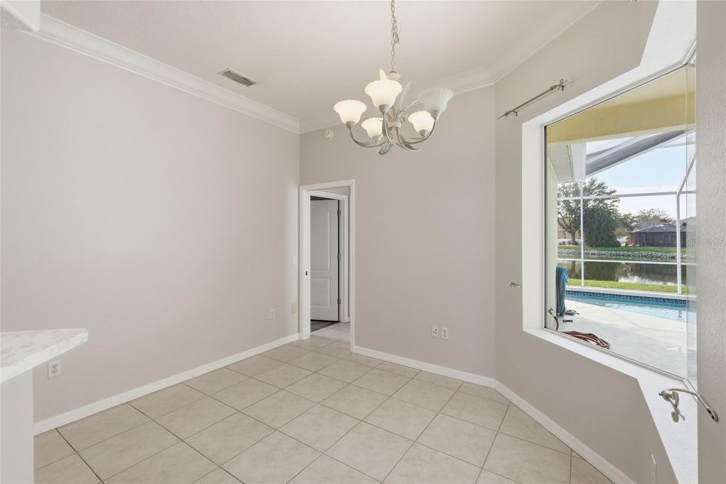 Image 16 of property listing at 518 COUNTRY LANE, Bradenton, FL 34212