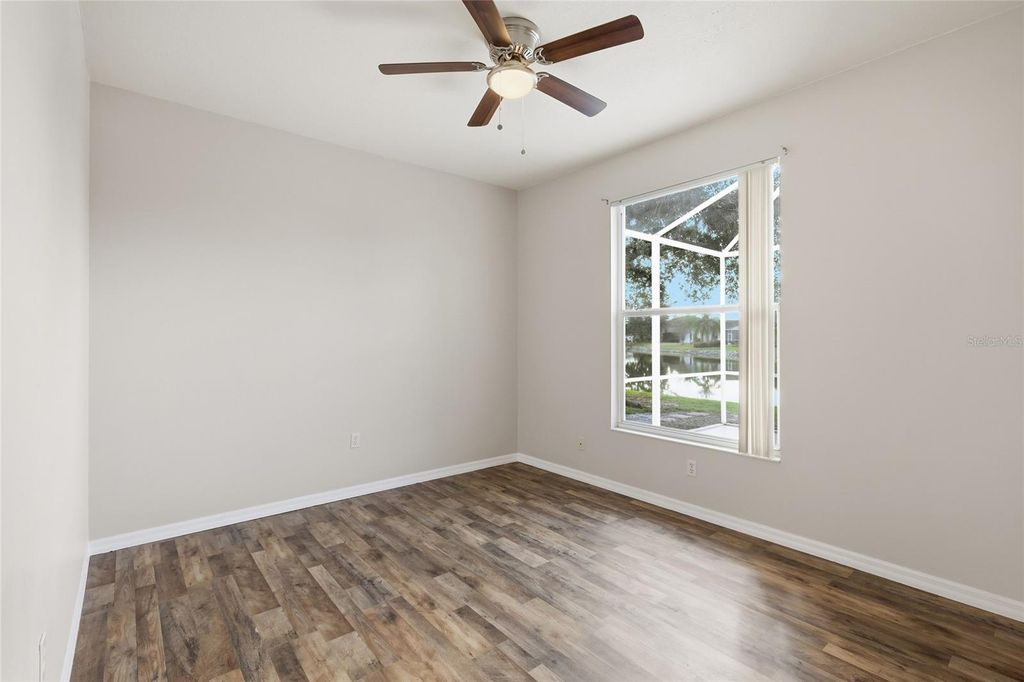 Image 26 of property listing at 518 COUNTRY LANE, Bradenton, FL 34212