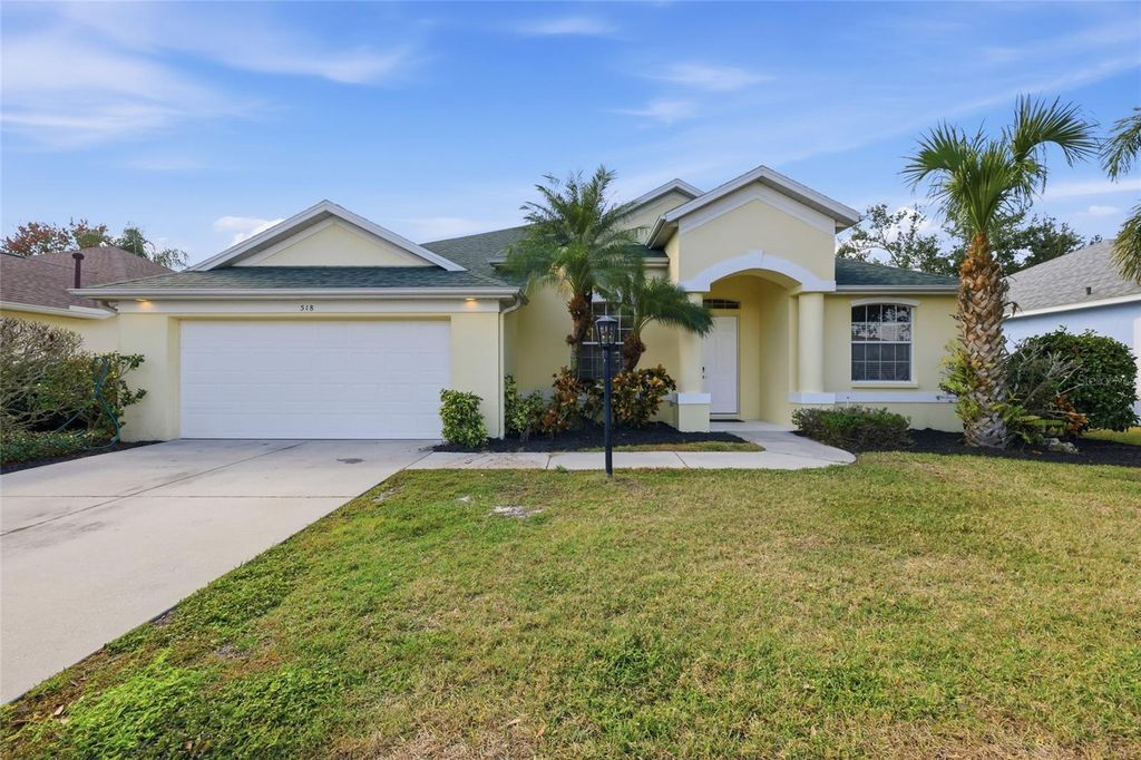 Image 5 of property listing at 518 COUNTRY LANE, Bradenton, FL 34212