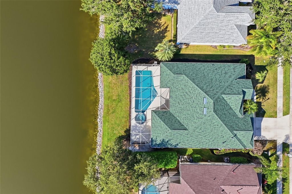 Image 41 of property listing at 518 COUNTRY LANE, Bradenton, FL 34212