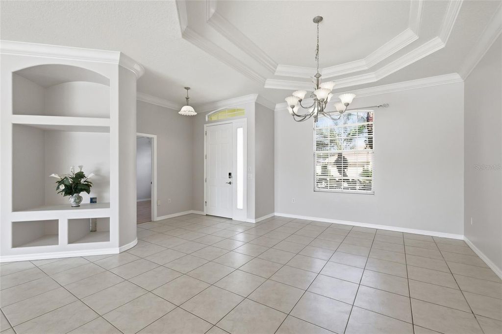 Image 10 of property listing at 518 COUNTRY LANE, Bradenton, FL 34212