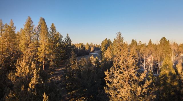 789 SE Airpark Drive, Bend, OR 97702