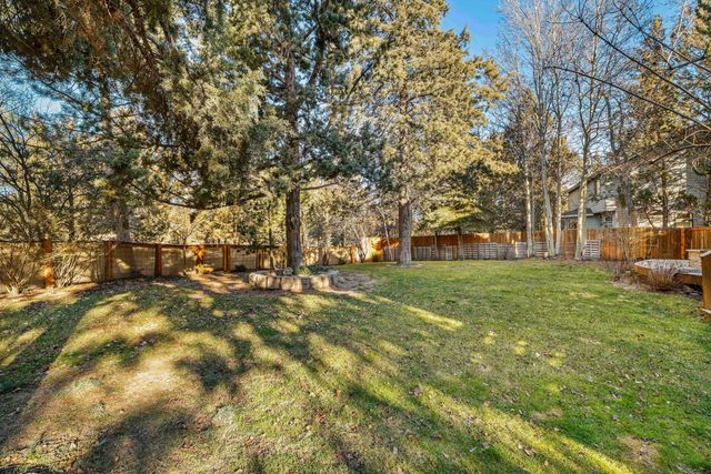 789 SE Airpark Drive, Bend, OR 97702