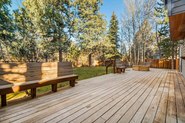 789 SE Airpark Drive, Bend, OR 97702