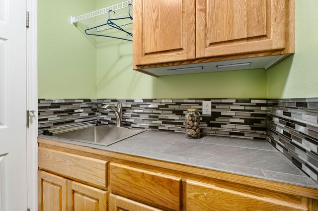 789 SE Airpark Drive, Bend, OR 97702