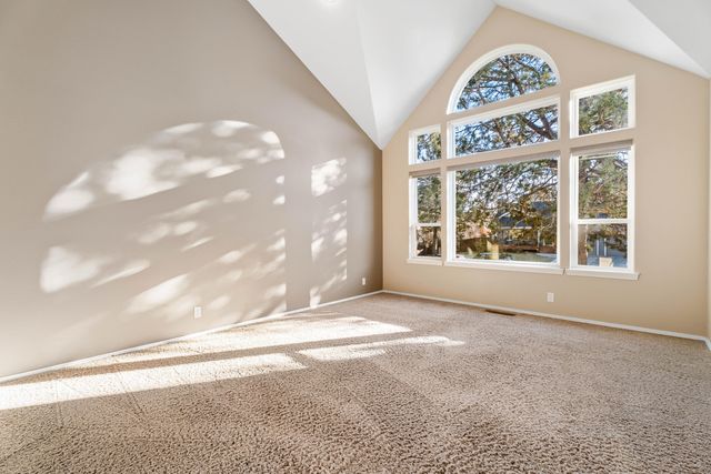 789 SE Airpark Drive, Bend, OR 97702