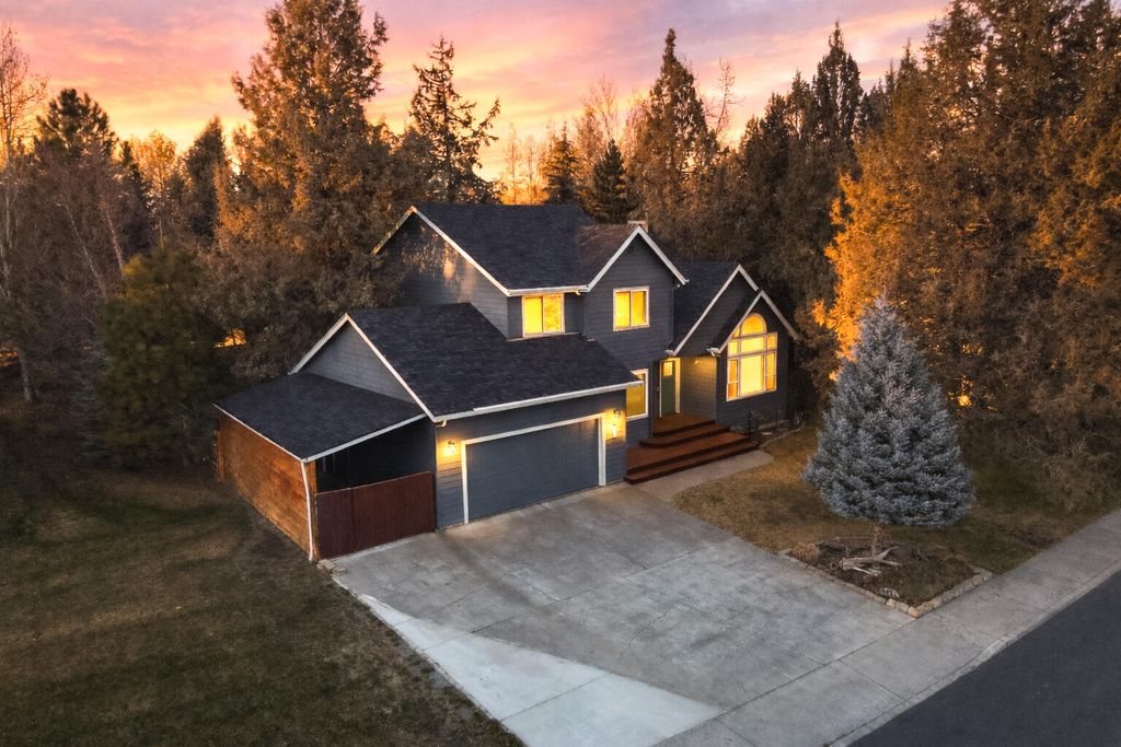 789 SE Airpark Drive, Bend, OR 97702
