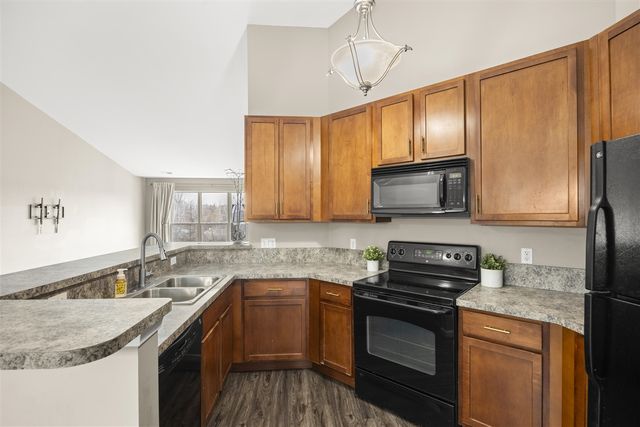 3208 Paradise Trail, Oxford, MI 48371