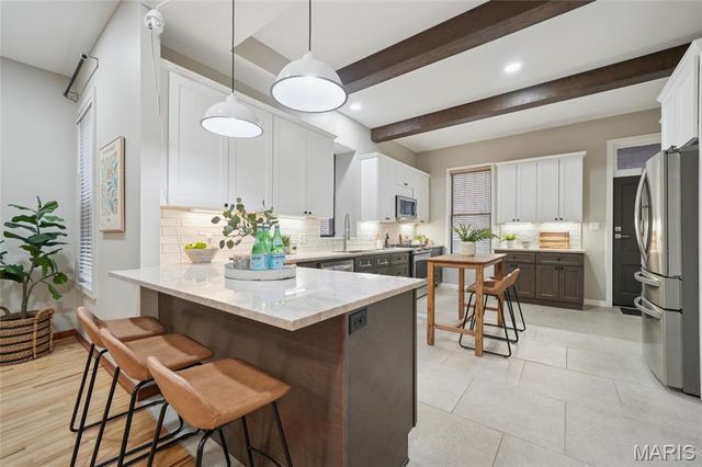 4456 Laclede Avenue, St Louis, MO 63108