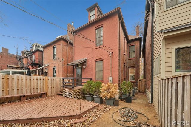 4456 Laclede Avenue, St Louis, MO 63108