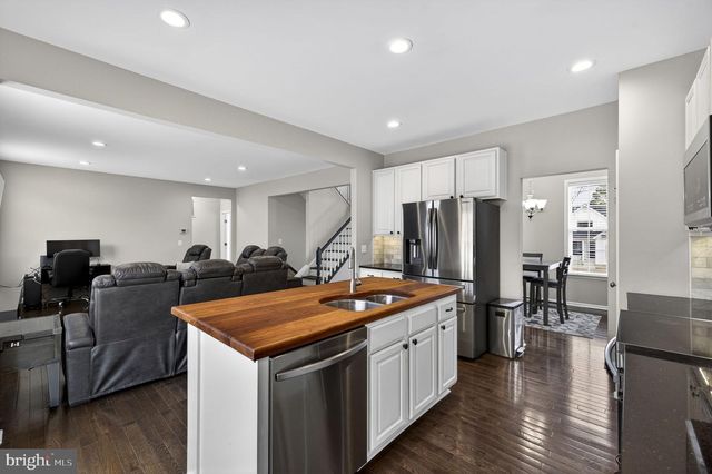 113 COLONIAL DR, Cross Junction, VA 22625