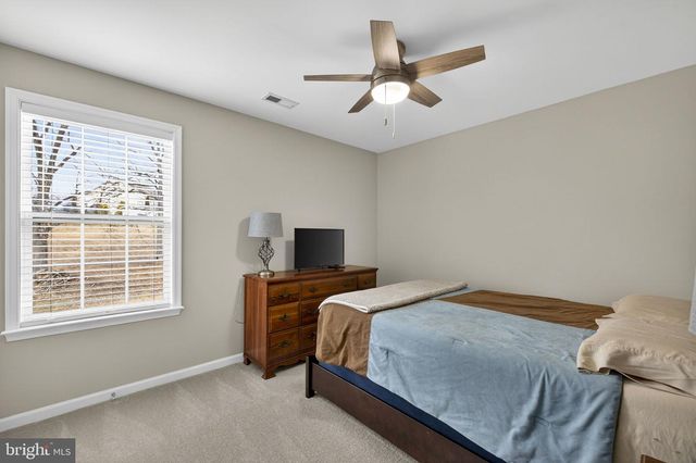 113 COLONIAL DR, Cross Junction, VA 22625