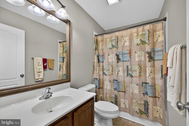 113 COLONIAL DR, Cross Junction, VA 22625