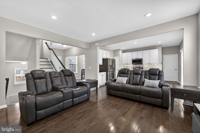 113 COLONIAL DR, Cross Junction, VA 22625