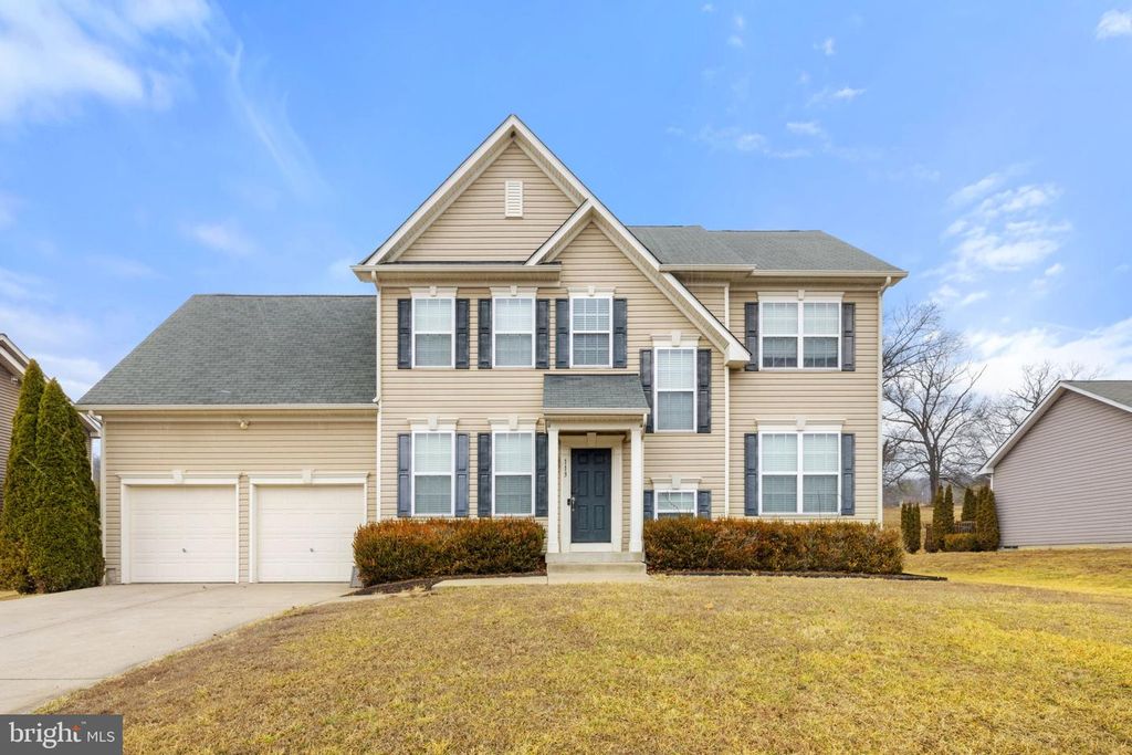 113 COLONIAL DR, Cross Junction, VA 22625
