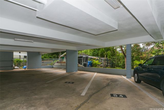 355 Aoloa Street E204, Kailua, HI 96734