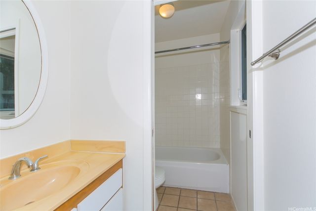 355 Aoloa Street E204, Kailua, HI 96734