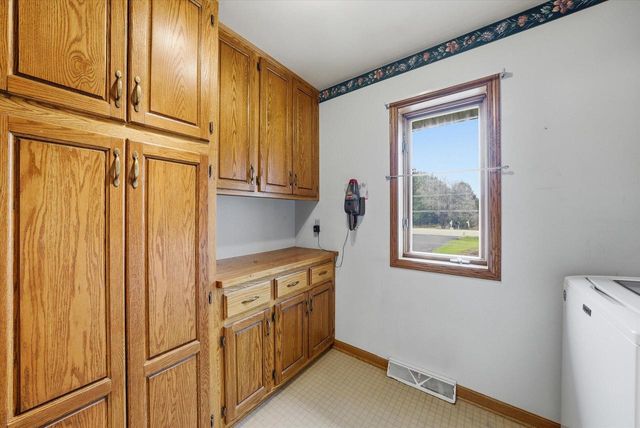 333 Lake Shore ROAD, Grafton, WI 53024