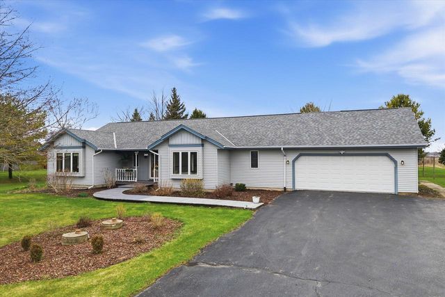 333 Lake Shore ROAD, Grafton, WI 53024