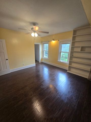 164 W Broadway B, Gardner, MA 01440