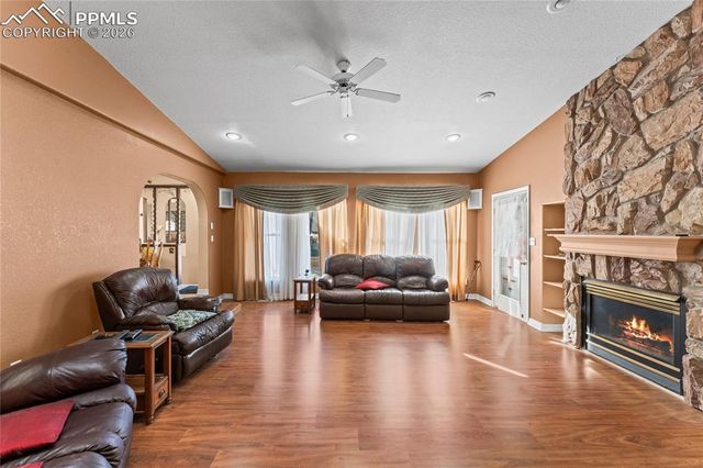 61 Radcliff Lane, Pueblo, CO 81005