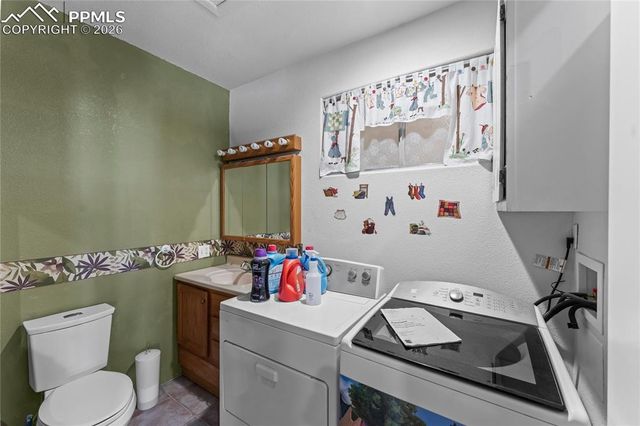 61 Radcliff Lane, Pueblo, CO 81005