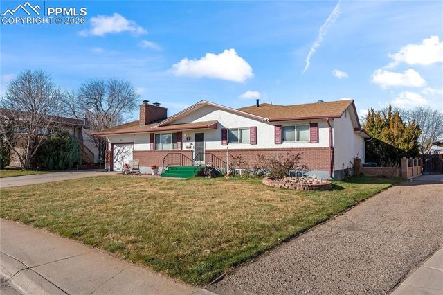 61 Radcliff Lane, Pueblo, CO 81005