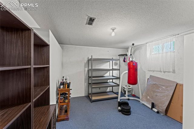 61 Radcliff Lane, Pueblo, CO 81005