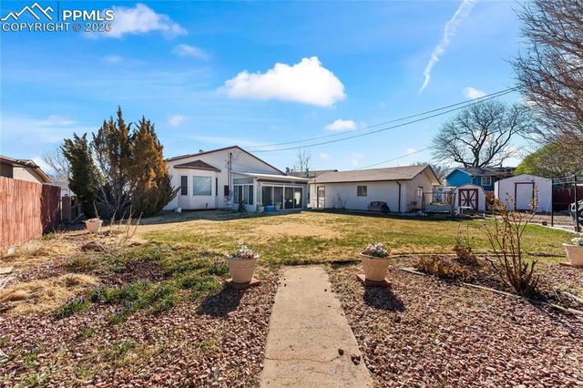 61 Radcliff Lane, Pueblo, CO 81005