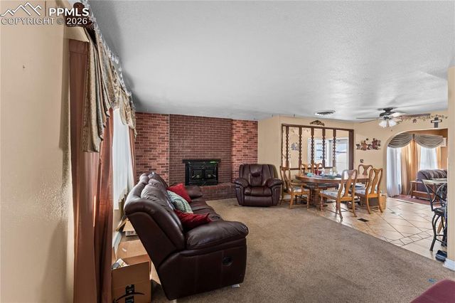 61 Radcliff Lane, Pueblo, CO 81005