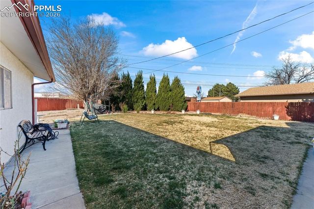 61 Radcliff Lane, Pueblo, CO 81005