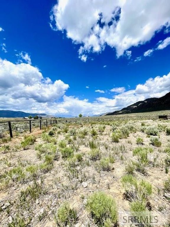 Image 18 of property listing at 2628 Highway 93, Arco, ID 83213