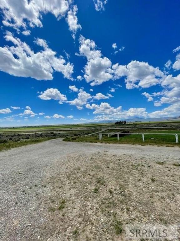 Image 8 of property listing at 2628 Highway 93, Arco, ID 83213