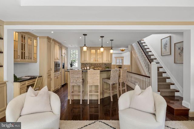 129 BAINBRIDGE ST, Philadelphia, PA 19147