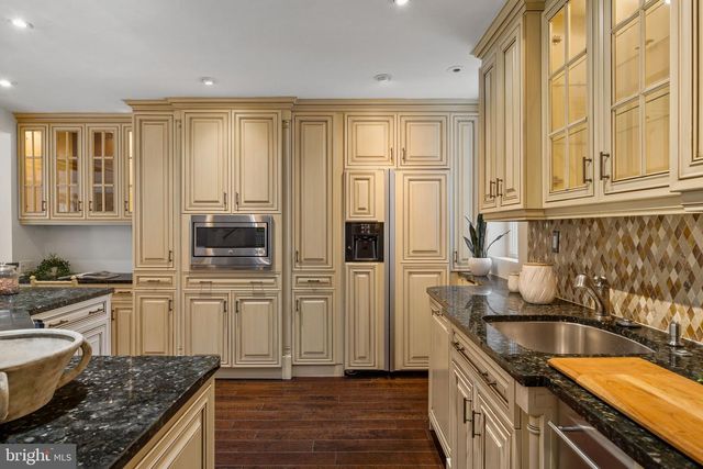 129 BAINBRIDGE ST, Philadelphia, PA 19147