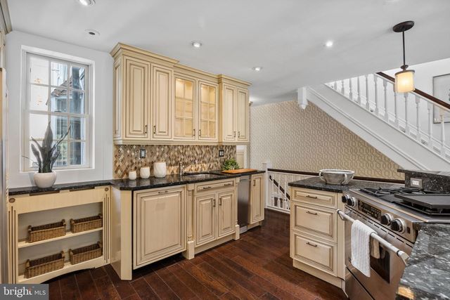 129 BAINBRIDGE ST, Philadelphia, PA 19147