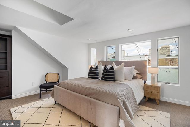 129 BAINBRIDGE ST, Philadelphia, PA 19147