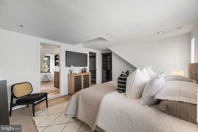 129 BAINBRIDGE ST, Philadelphia, PA 19147