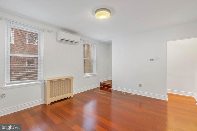 129 BAINBRIDGE ST, Philadelphia, PA 19147