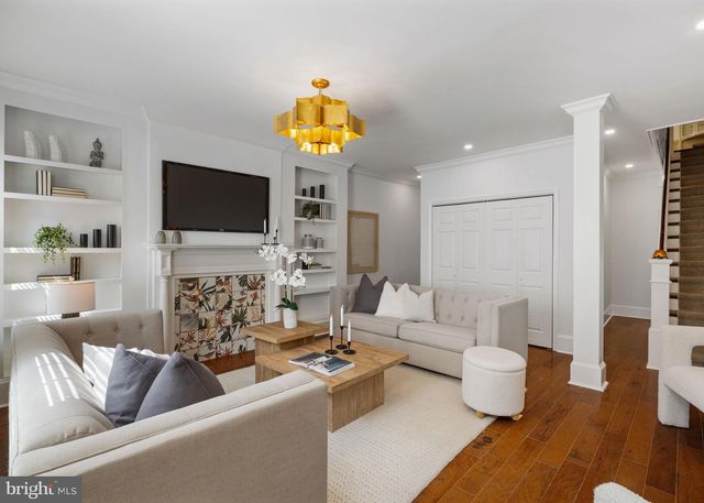 129 BAINBRIDGE ST, Philadelphia, PA 19147