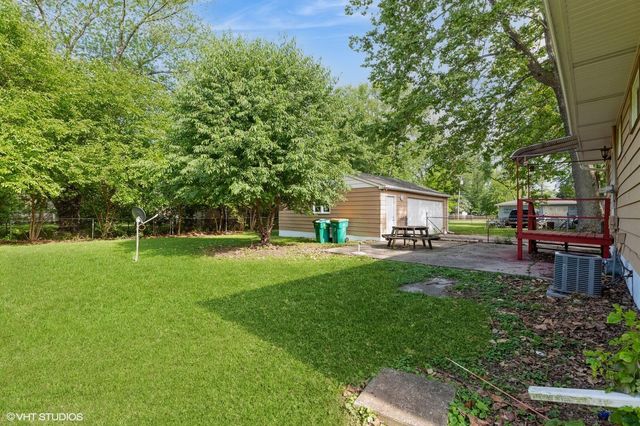6667 Connecticut Street, Merrillville, IN 46410