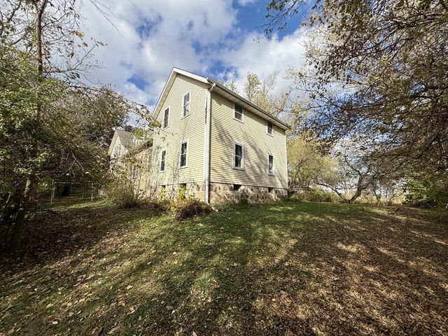 8878 Orchard Valley ROAD, West Bend, WI 53090