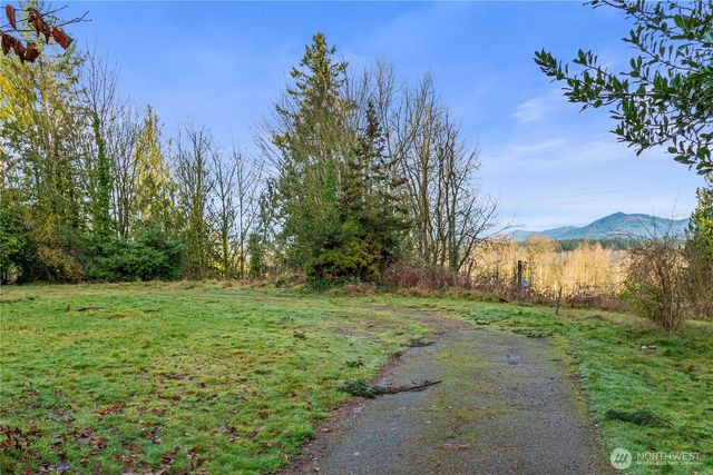 530 N Washington Ave N, Arlington, WA 98223