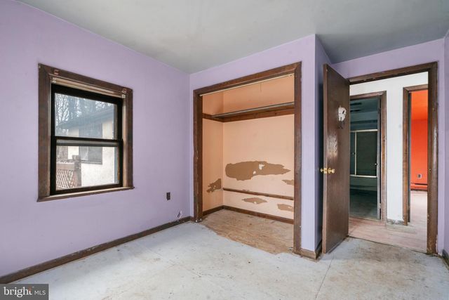 7732 JONESTOWN RD, Harrisburg, PA 17112