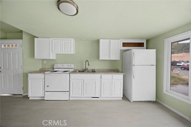 1913 Chain Avenue, Lake Isabella, CA 93240